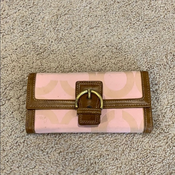 Coach Handbags - Coach Walet Coach Handbags - Coach Walet